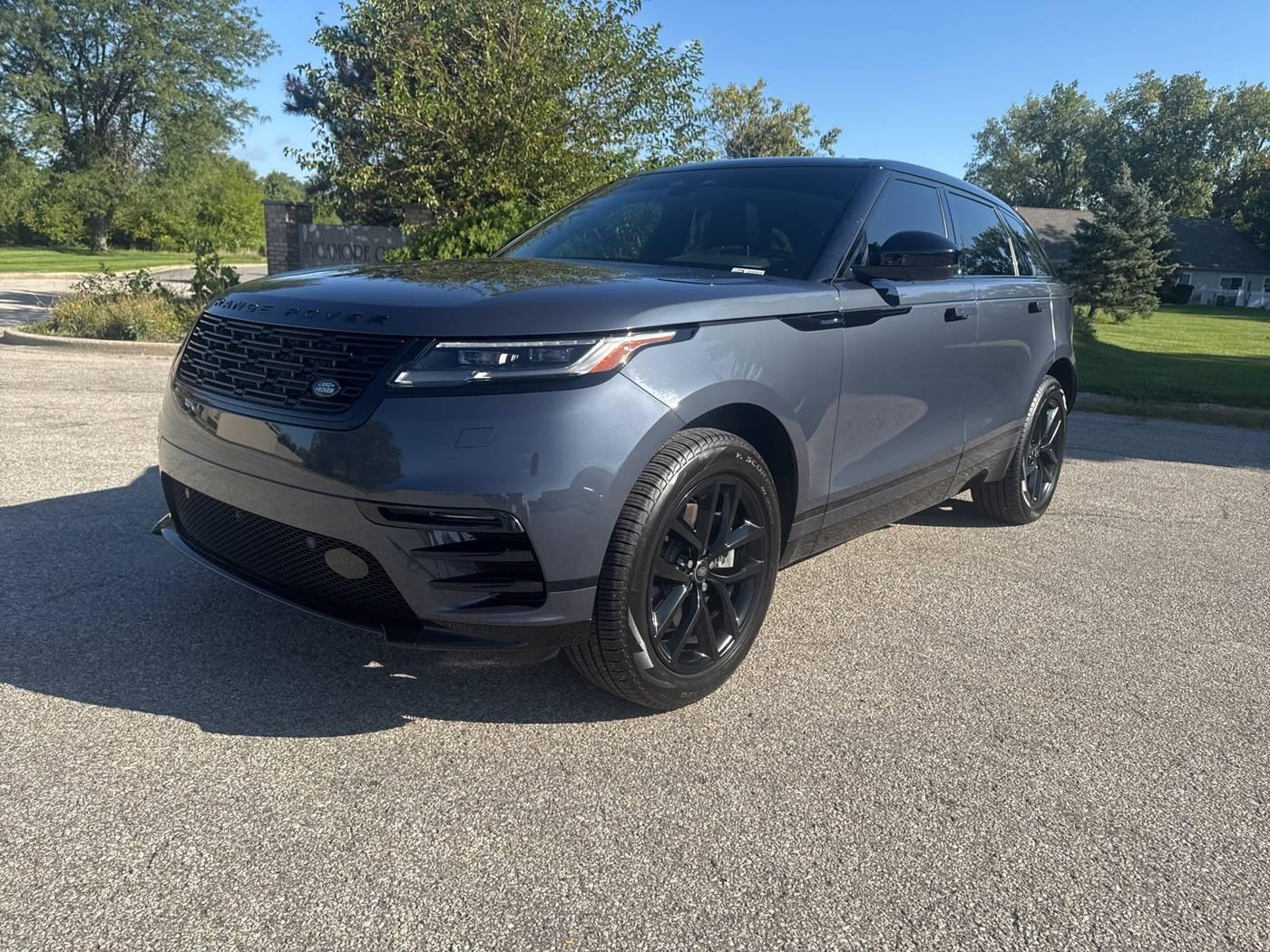 2025 Land Rover Range Rover Velar Dynamic SE in Merrillville IN For Sale - Image 1