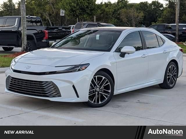 2025 Toyota Camry Hybrid XLE in Davie FL For Sale - Image 1