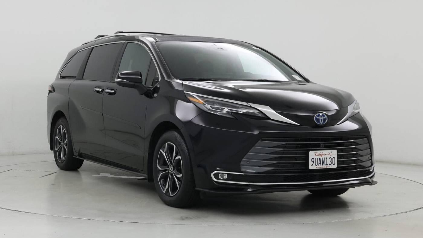 2025 Toyota Sienna Platinum in Birmingham AL For Sale - Image 1