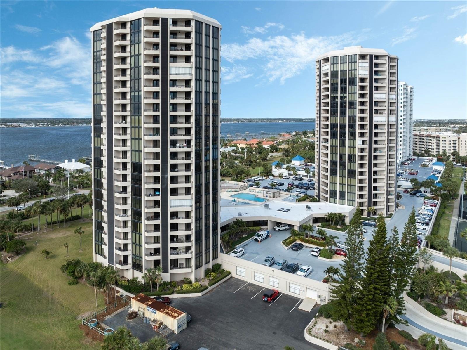 Condo/Apartment for Sale, 1 OCEANS WEST BOULEVARD 6A5 32118 - Image 1