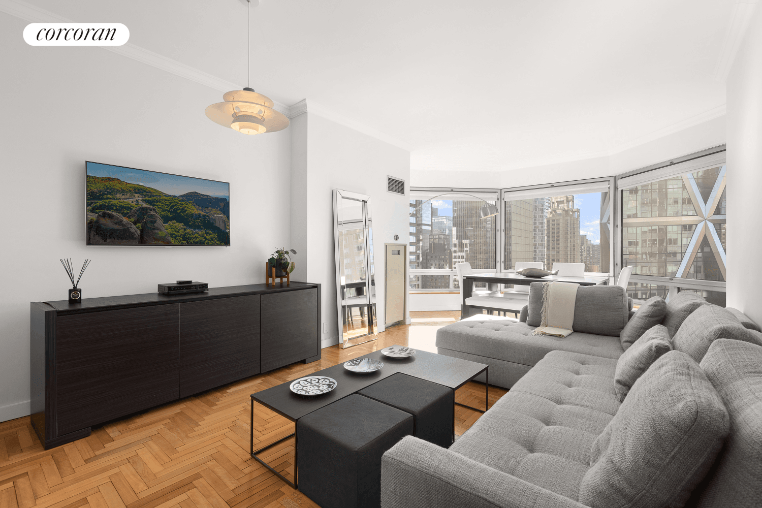 Condo/Apartment for Sale, 10019 - Image 1