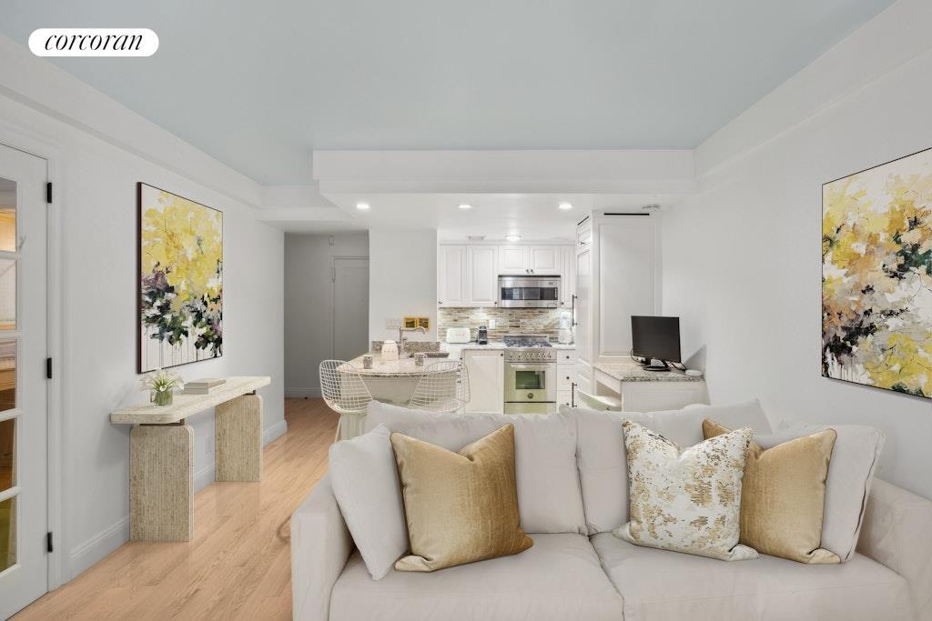 Condo/Apartment for Sale, 10075 - Image 1