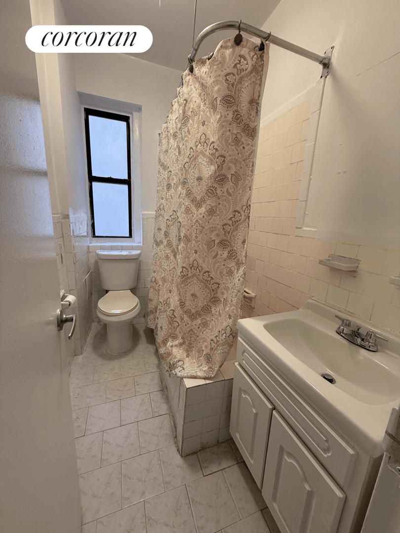 Condo/Apartment for Sale, 10462 - Image 1