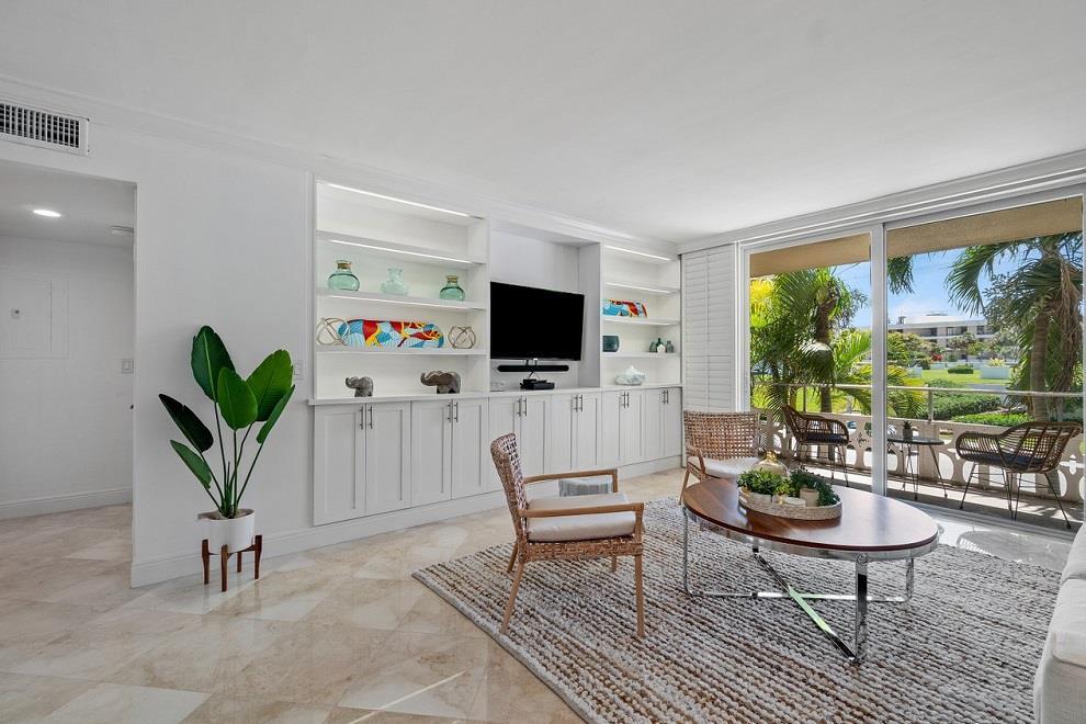 Condo/Apartment for Sale, 139 Sunrise Avenue 203 33480 - Image 1