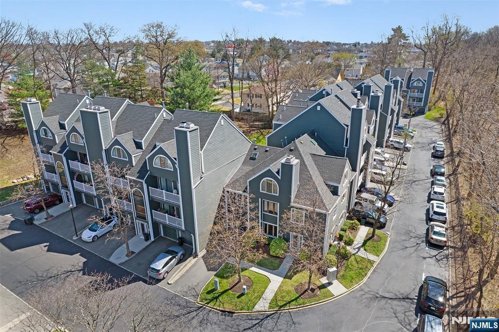 Condo/Apartment for Sale, 34 Triumph 07073 - Image 1