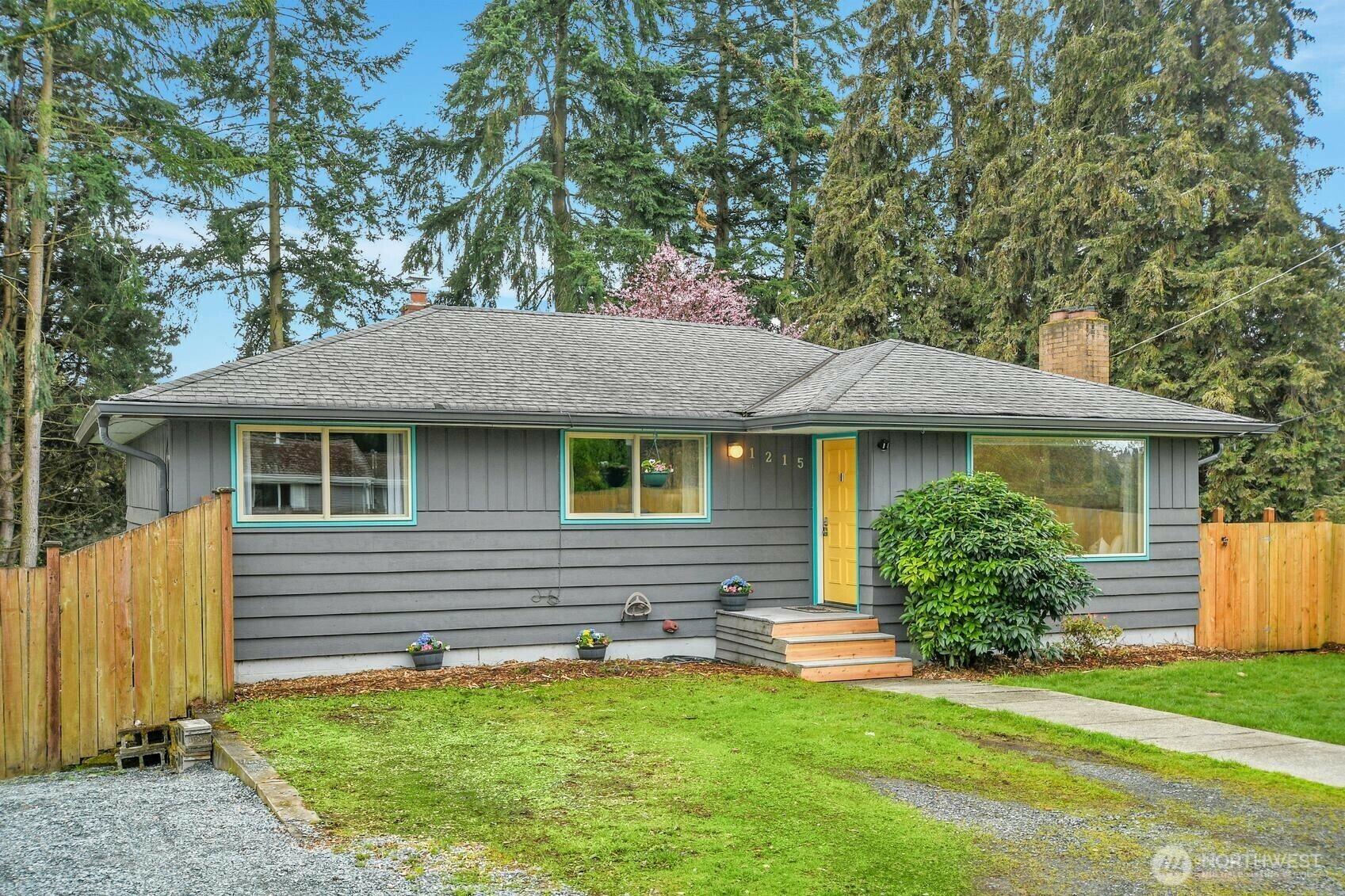 House for Sale, 1215 S 117th Street 98168 - Image 1