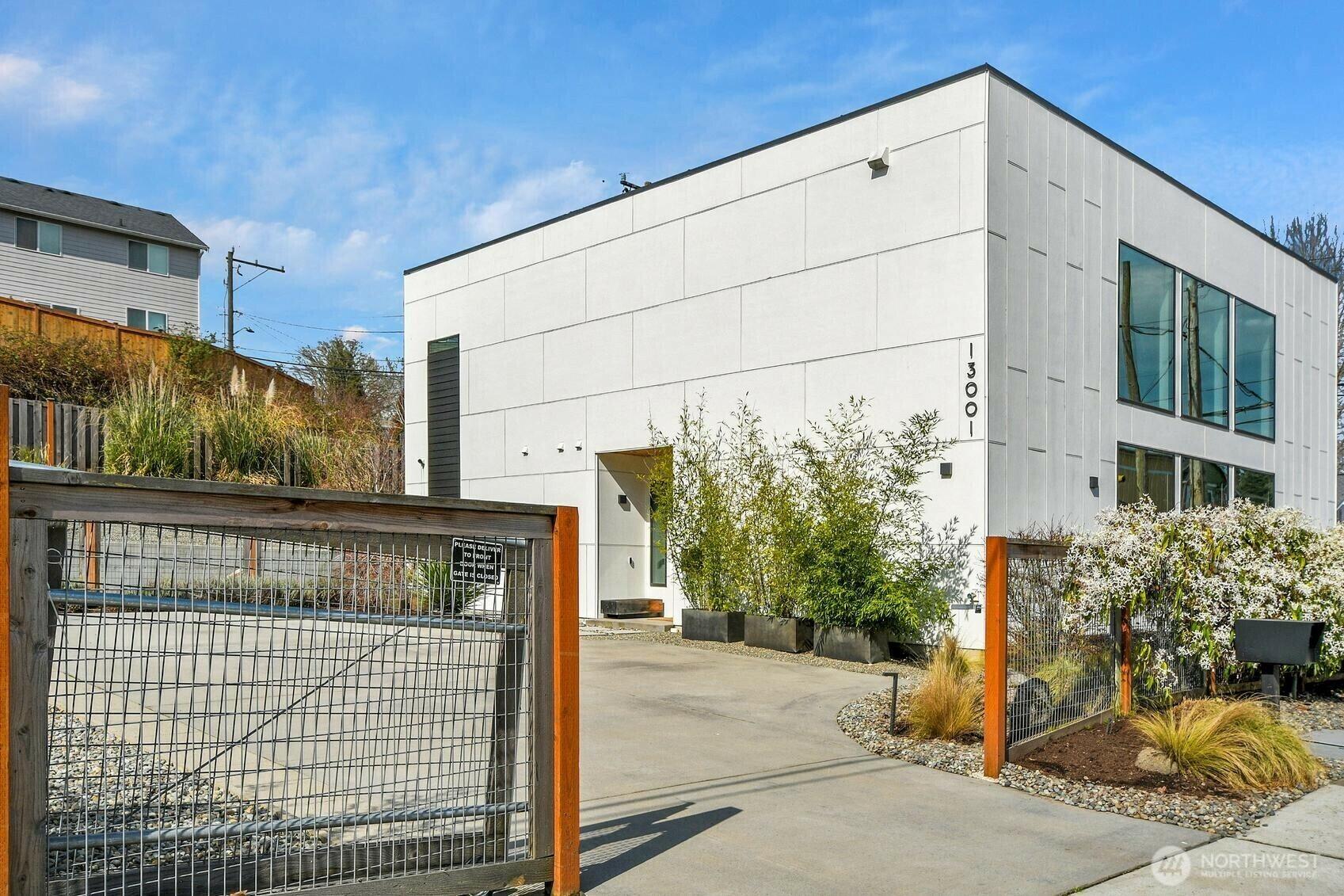 House for Sale, 13001 40th Avenue S 98168 - Image 1