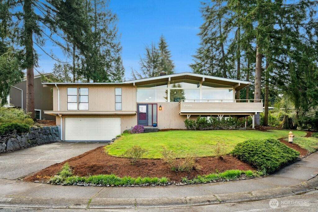 House for Sale, 15001 SE 46th Place 98006 - Image 1