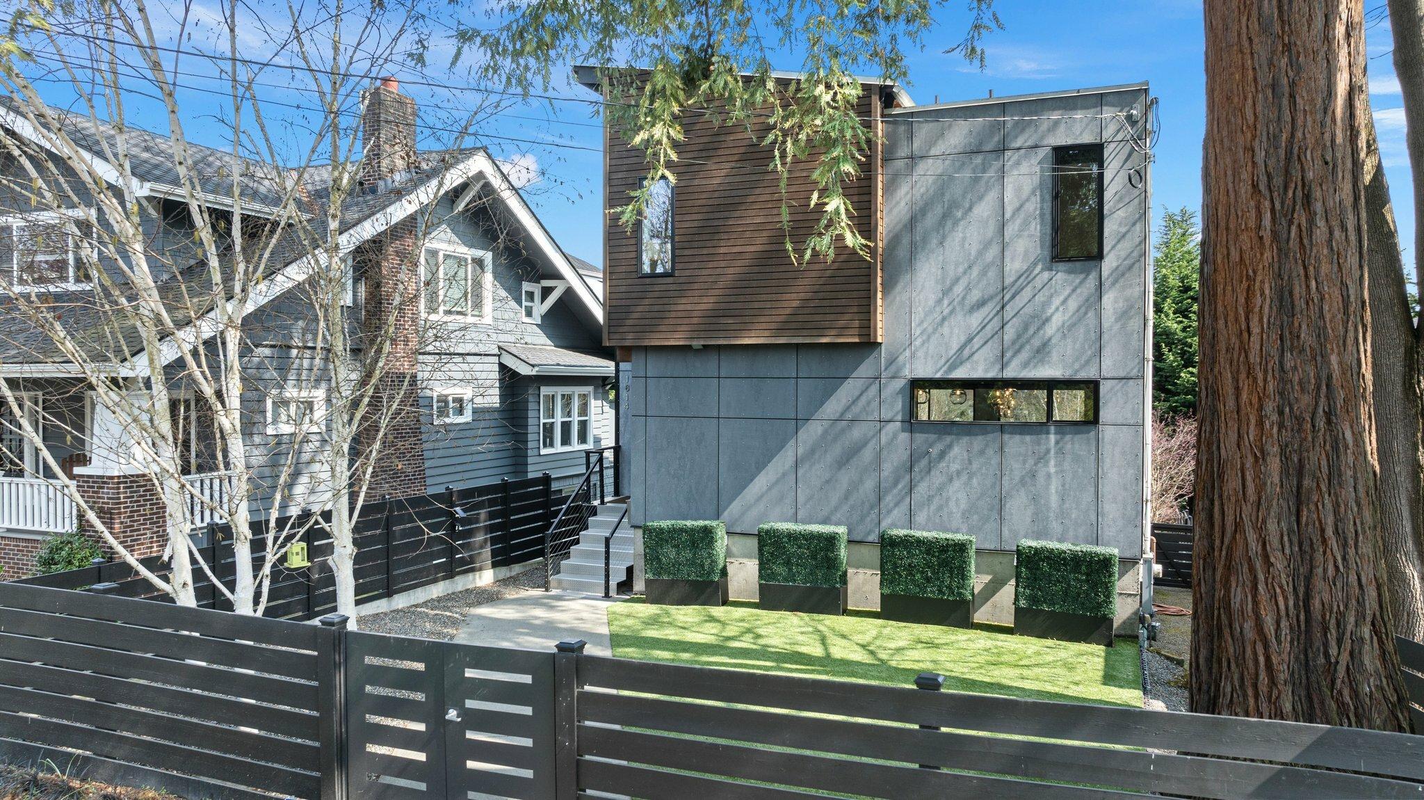 House for Sale, 1614 26th Avenue 98122 - Image 1