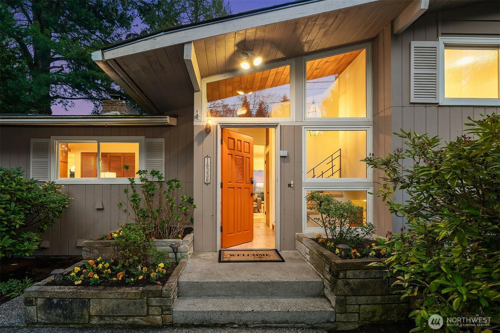 House for Sale, 16336 34th Avenue NE 98155 - Image 1