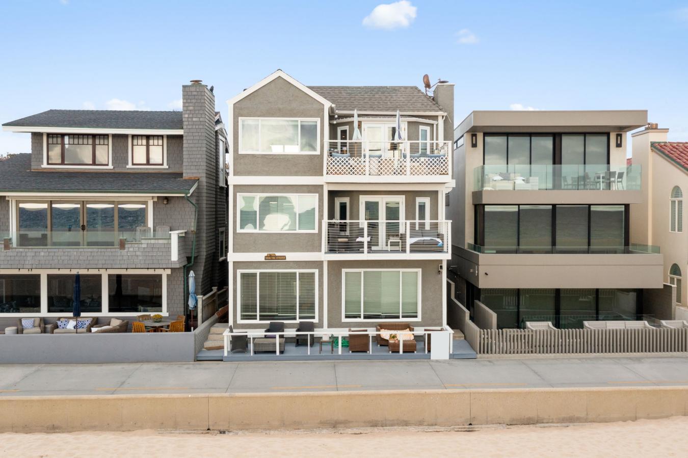 House for Sale, 1836 The Strand 90254 - Image 1