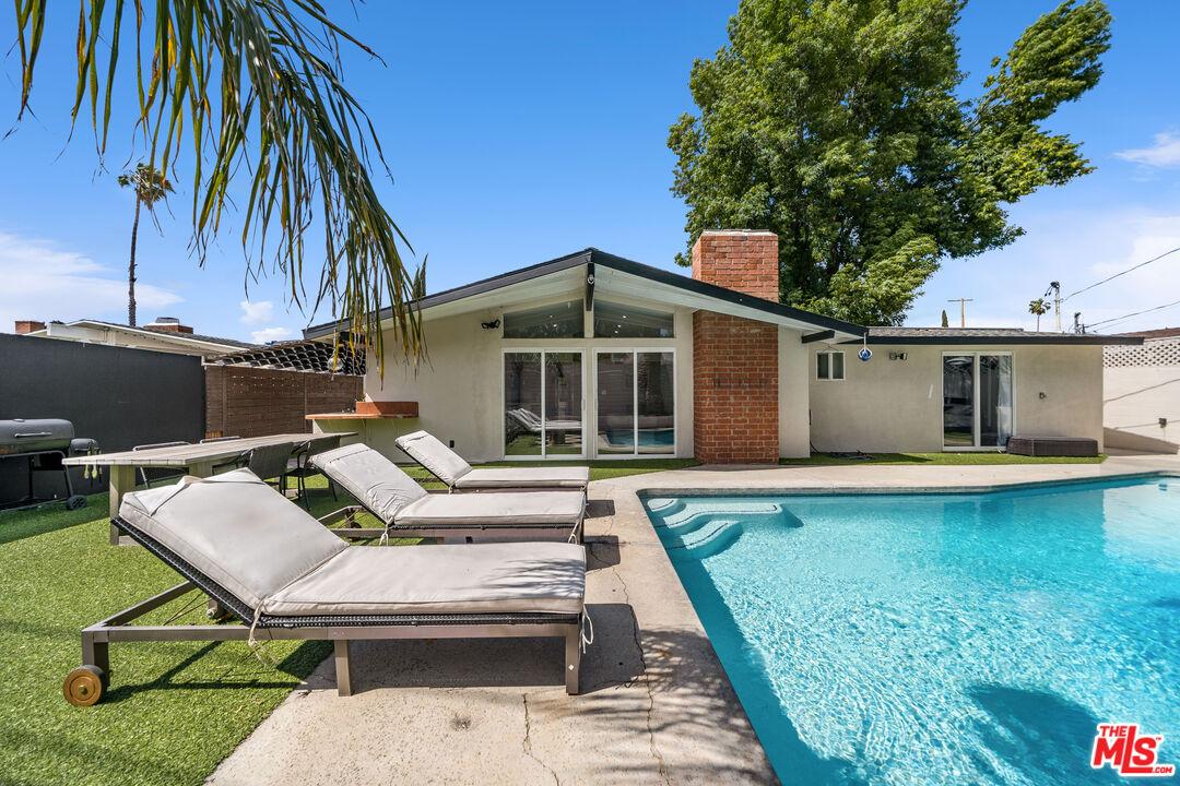 House for Sale, 20308 Mobile ST 91306 - Image 1