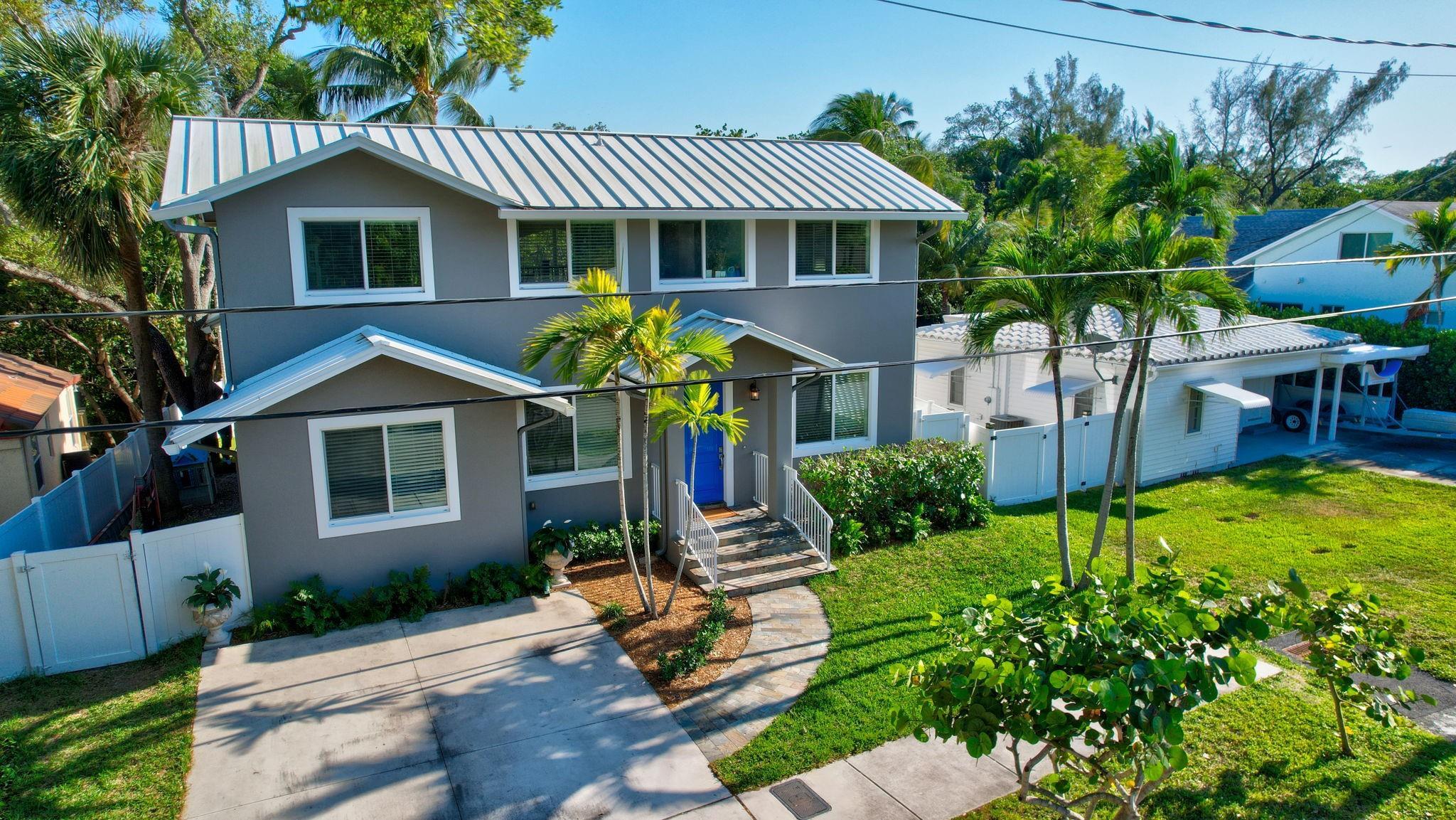 House for Sale, 216 SE 10th St 33316 - Image 1