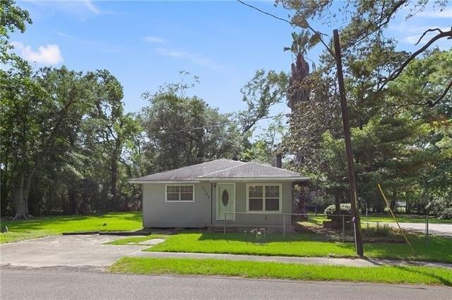 House for Sale, 2751 WASHINGTON Avenue, St. Tammany, LA 70458 - Image 1
