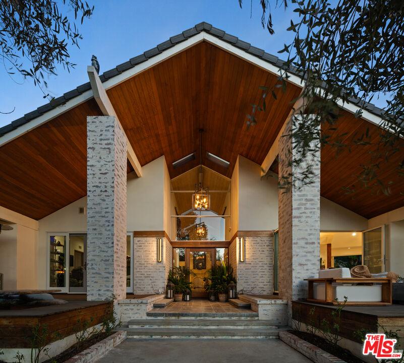 House for Sale, 3410 Serra RD 90265 - Image 1