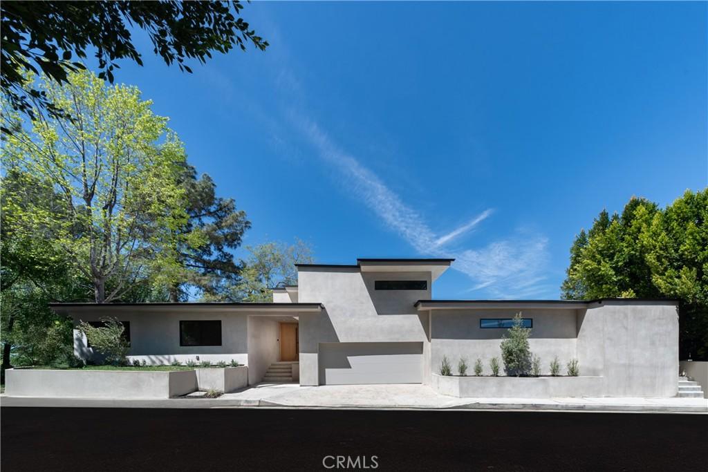 House for Sale, 3901 Cody Road 91403 - Image 1