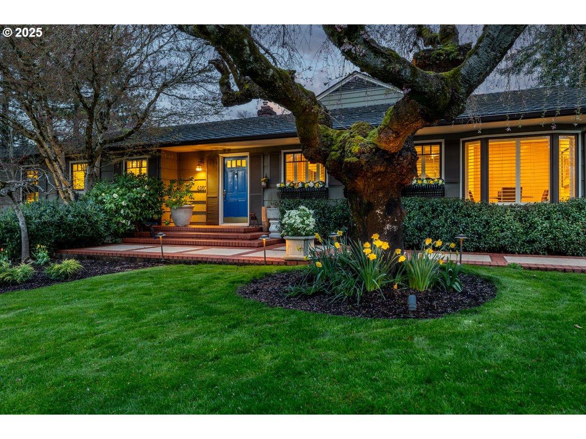 House for Sale, 4260 83RD AVE 97225 - Image 1