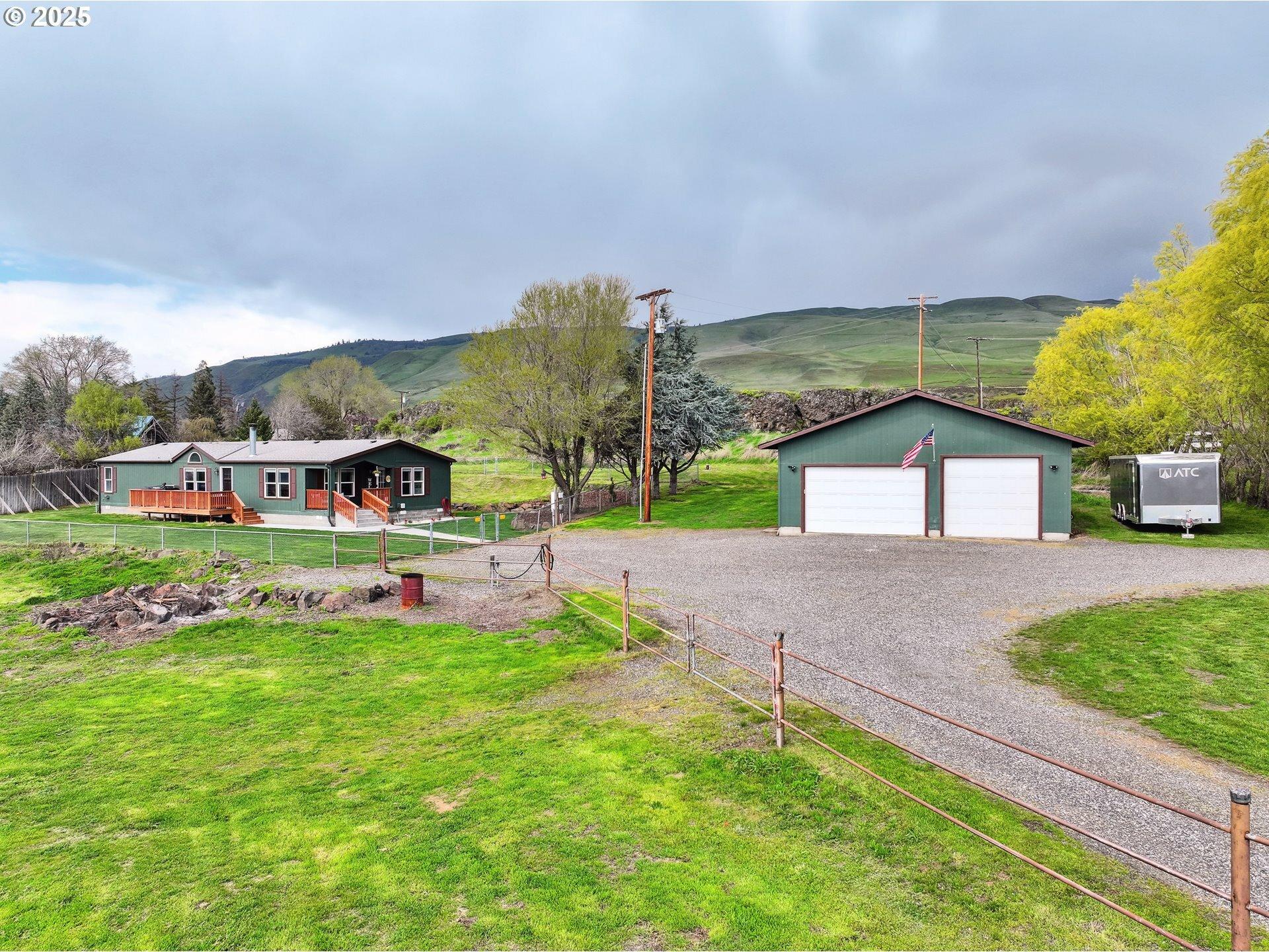 House for Sale, 7 Grand View Dr 98635 - Image 1