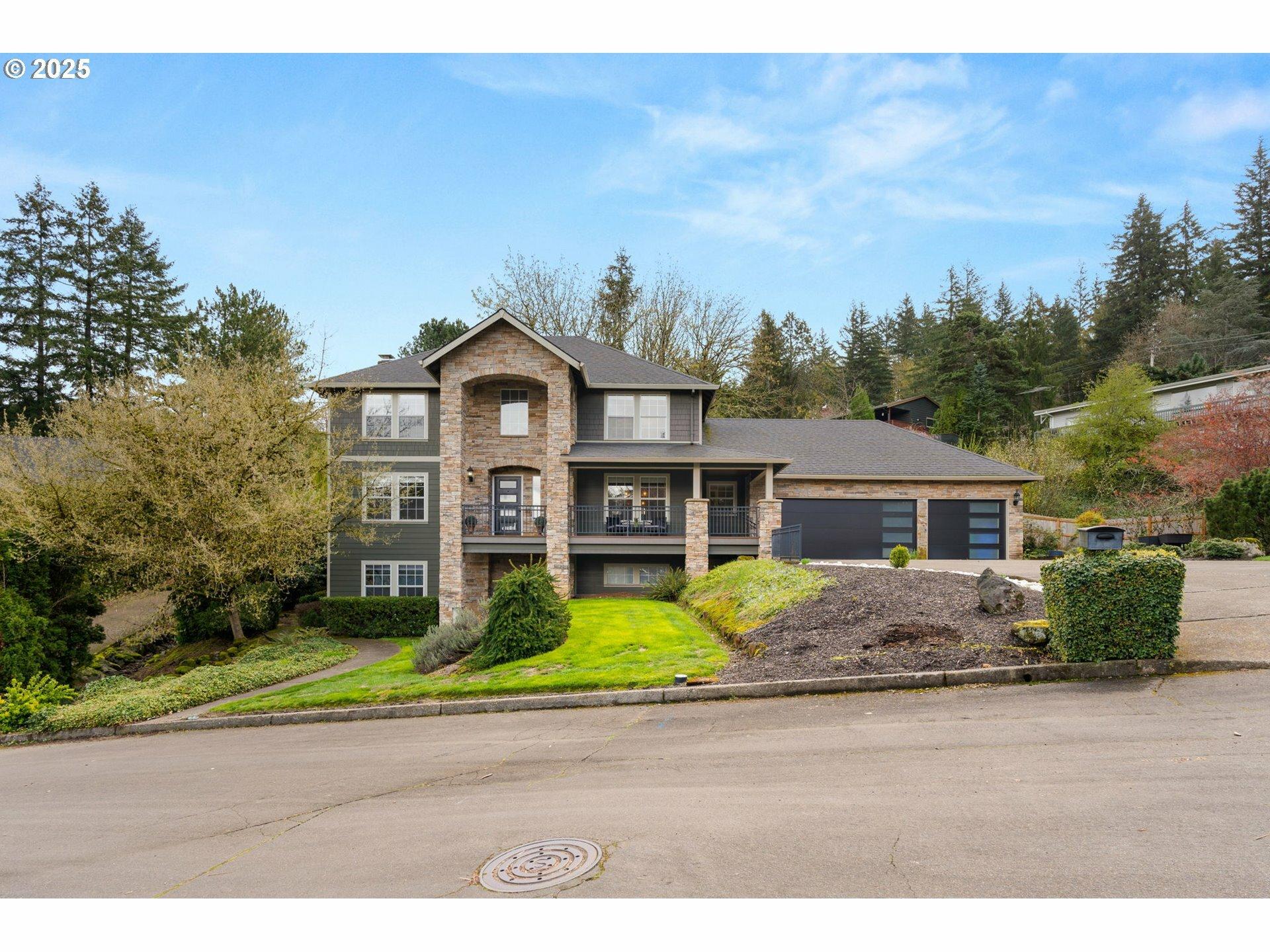 House for Sale, 7820 SE 114th Ave 97266 - Image 1