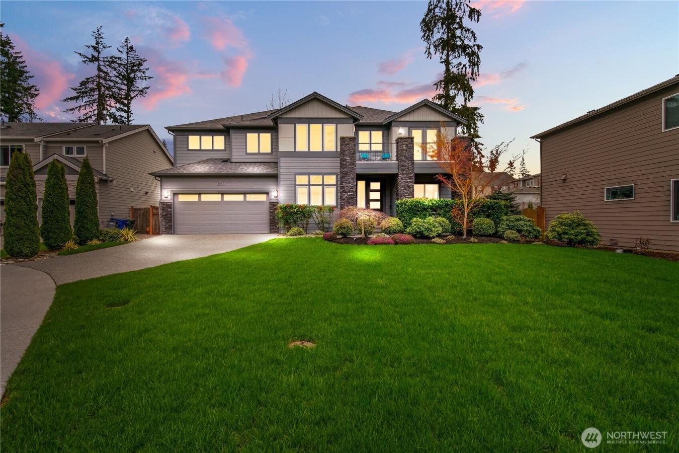 House for Sale, 8837 NE 202nd Place 98011 - Image 1